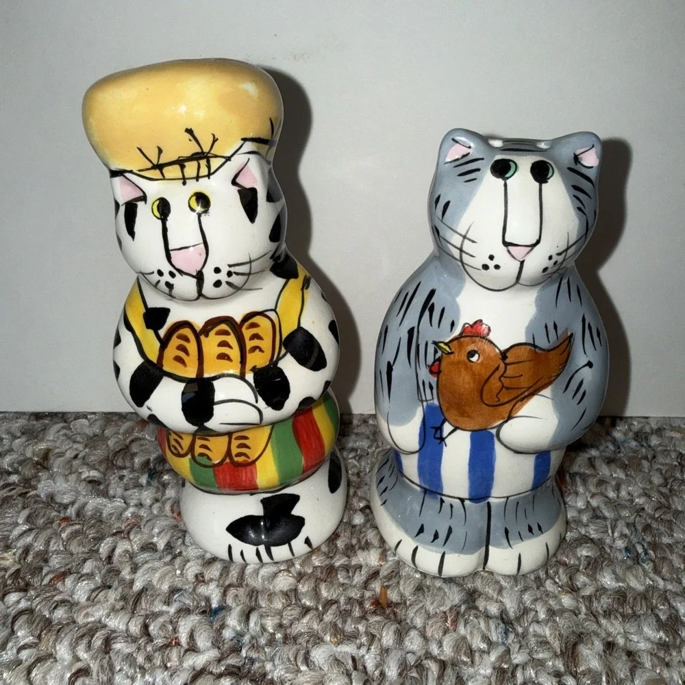 Candace Reiter Catzilla Ceramic Salt & Pepper Shaker Set‎ Chef and Waiter